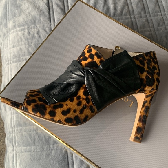 Louise et Cie Leopard Print Women's Shoes with Black Leather Bow - Size 8.5 - Picture 7 of 11